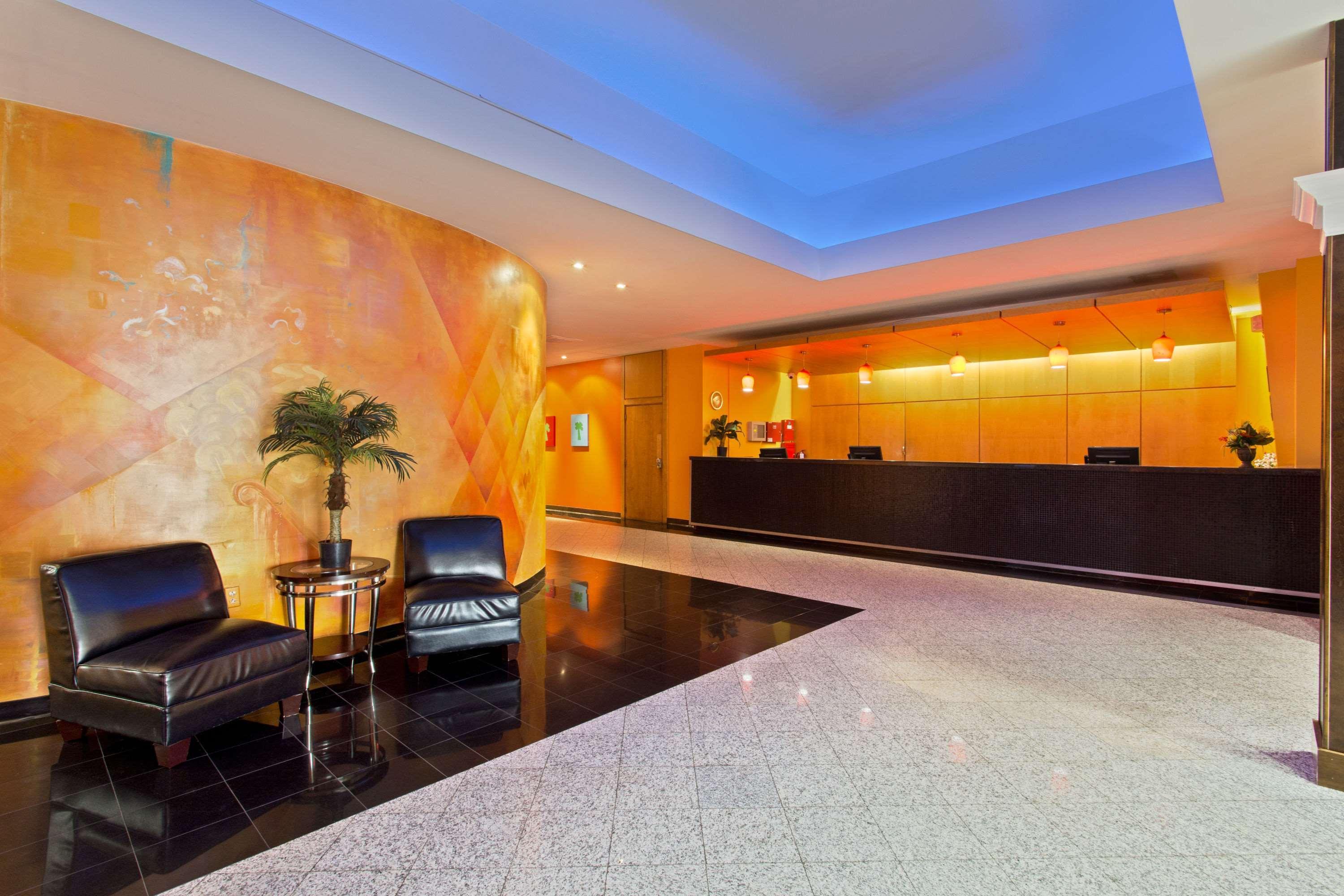 Ramada By Wyndham Tampa Westshore Airport South Экстерьер фото