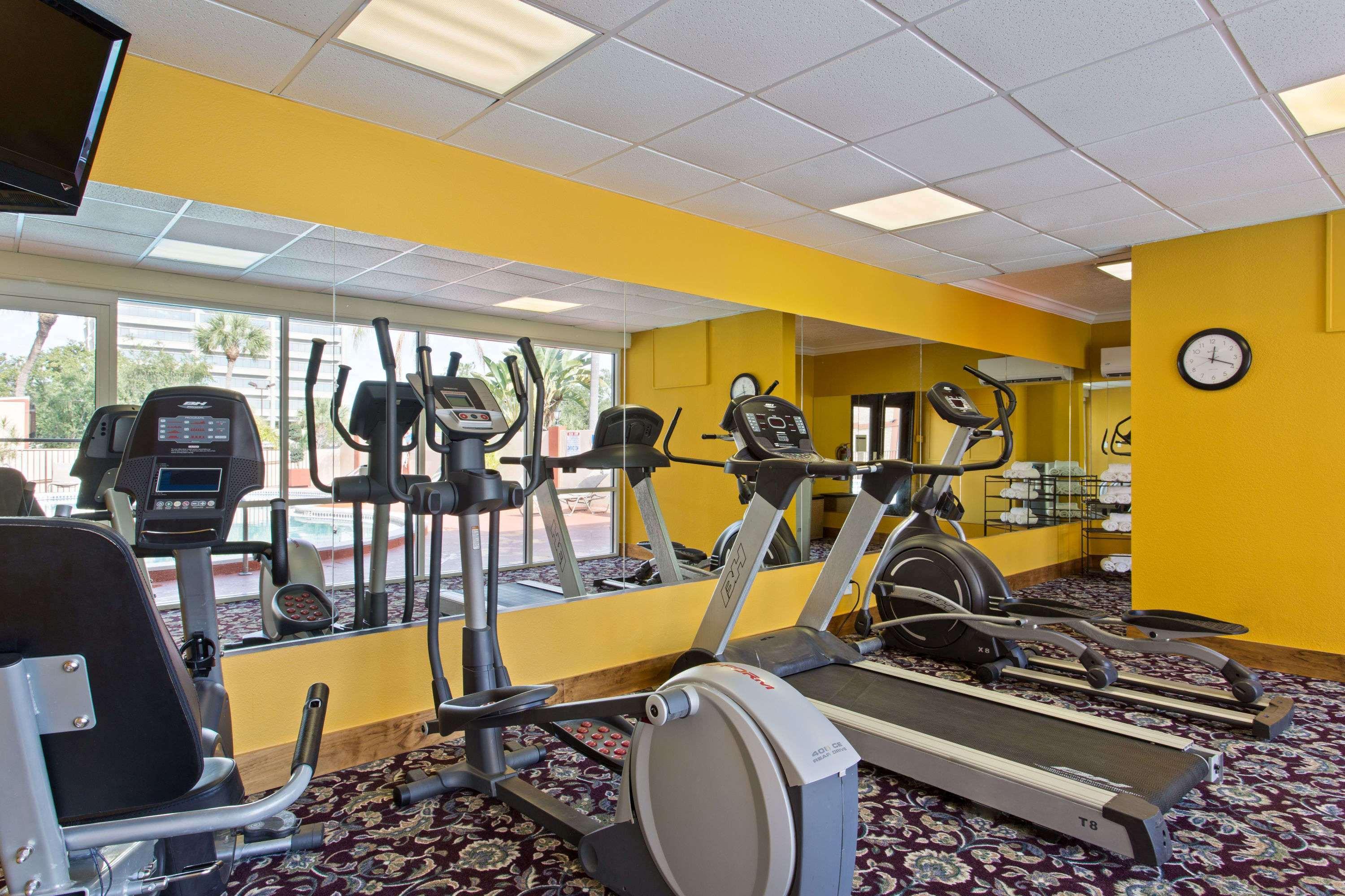 Ramada By Wyndham Tampa Westshore Airport South Экстерьер фото